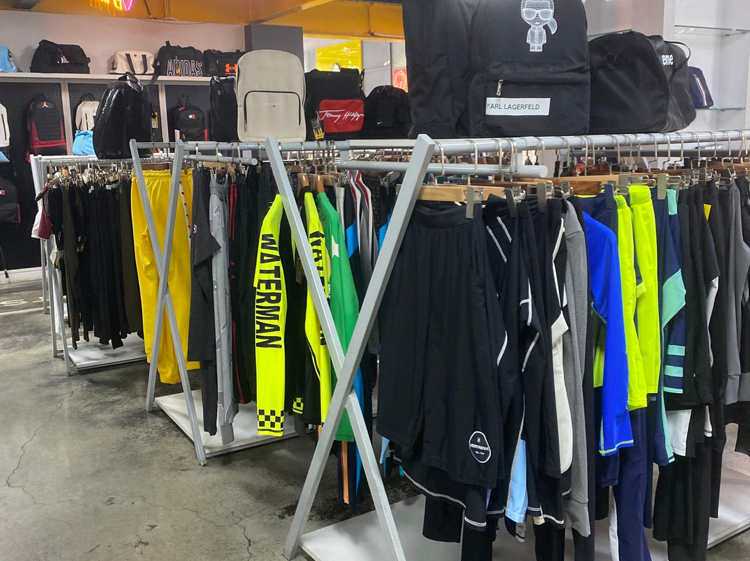 Fandy Store景点图片