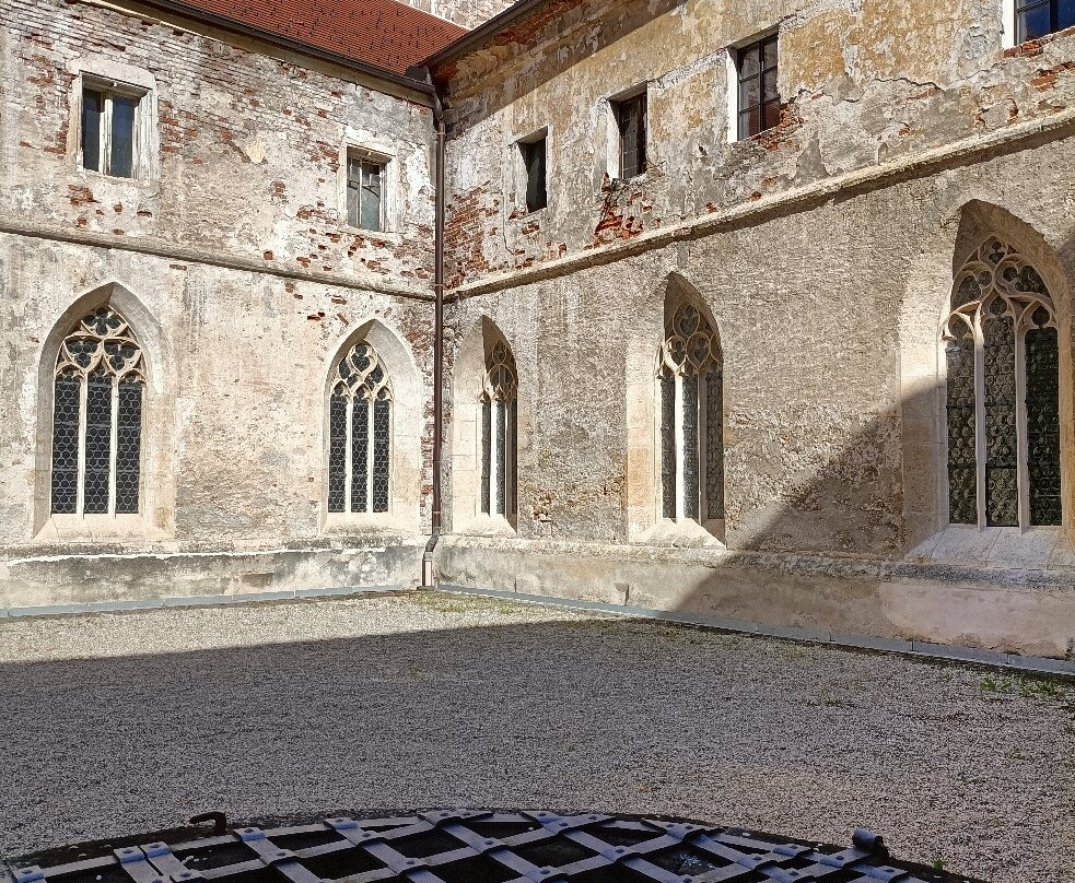 Dominican Monastery (Dominikanski samostan)-普图伊必去景点