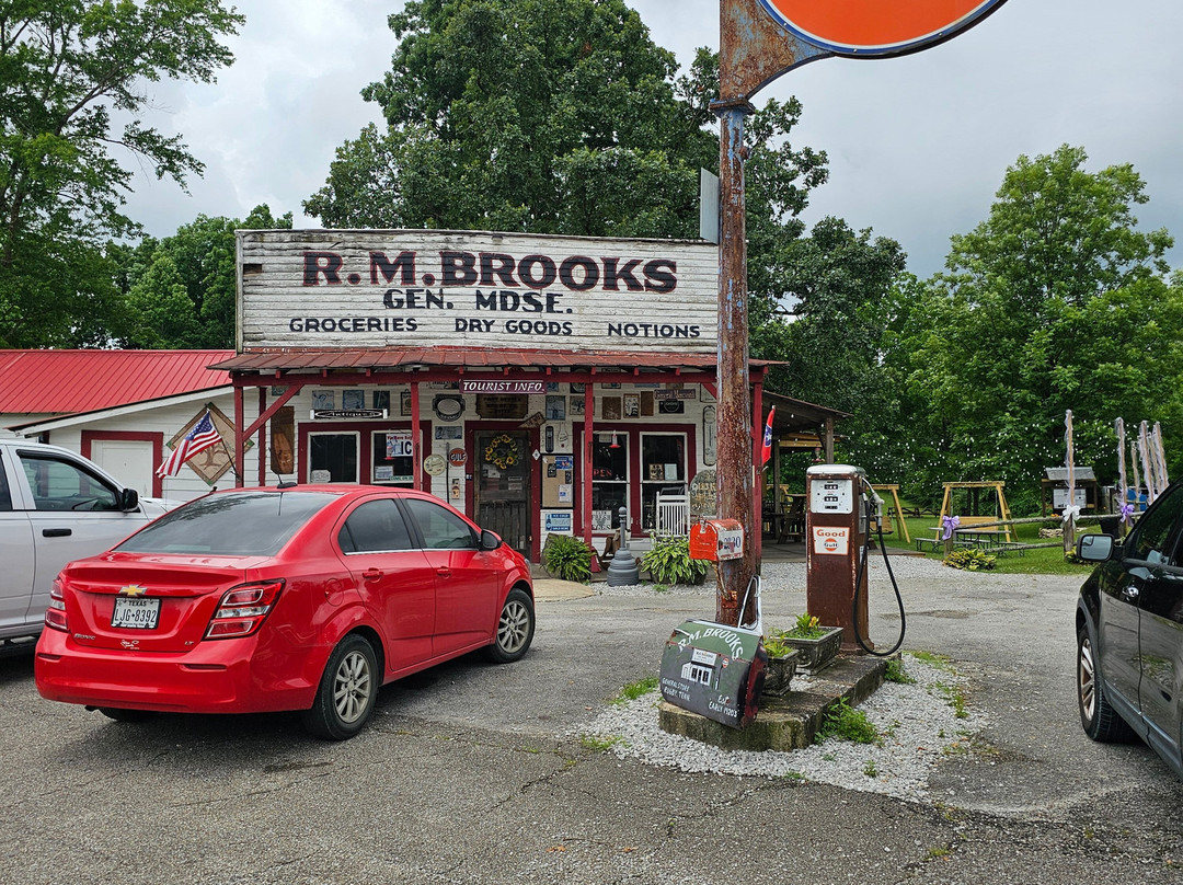 R.M. Brooks Gen. Mdse.景点图片