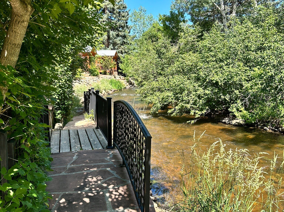 The Cabins at Country Road主图