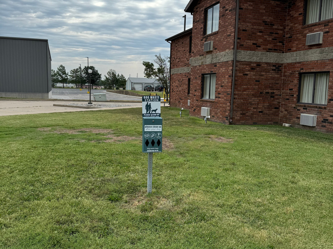 Super 8 By Wyndham Independence Ks主图