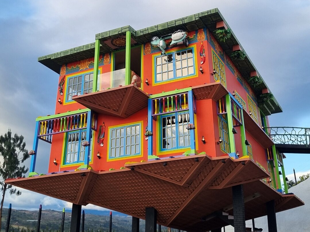 Casa Al Revés Raquira景点图片