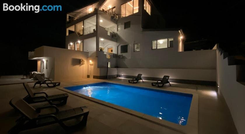 Villa Ana