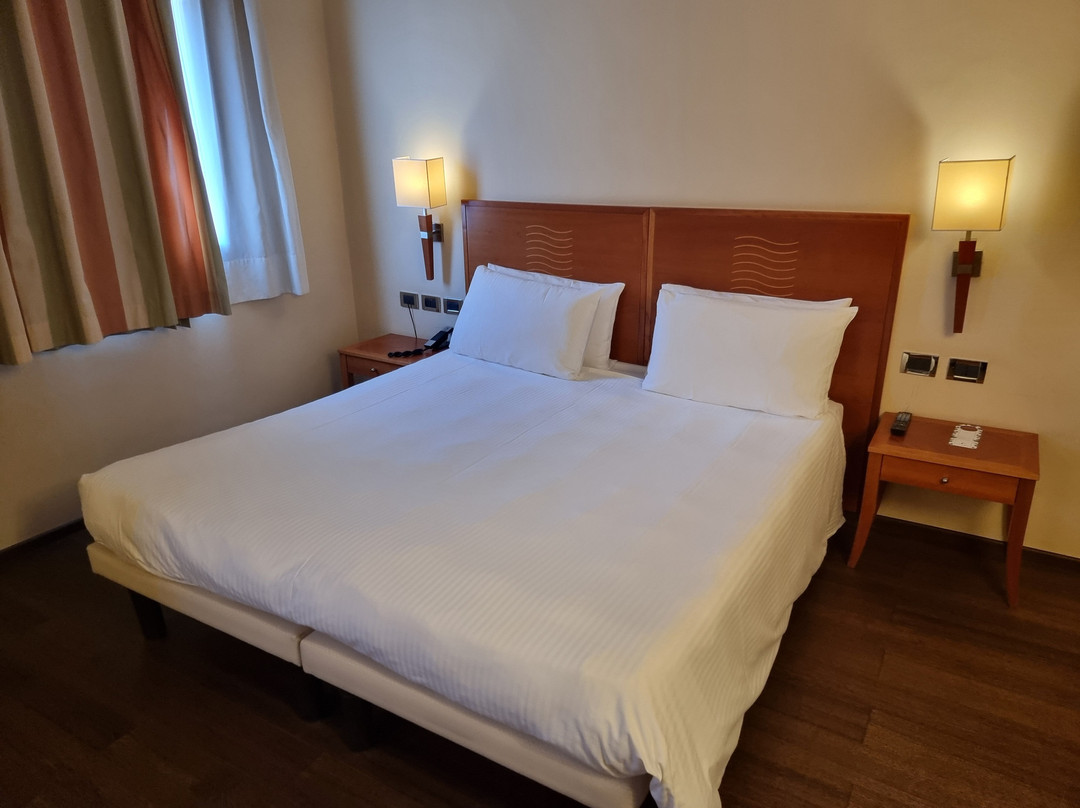 卡塞塔卡瓦列利酒店主图