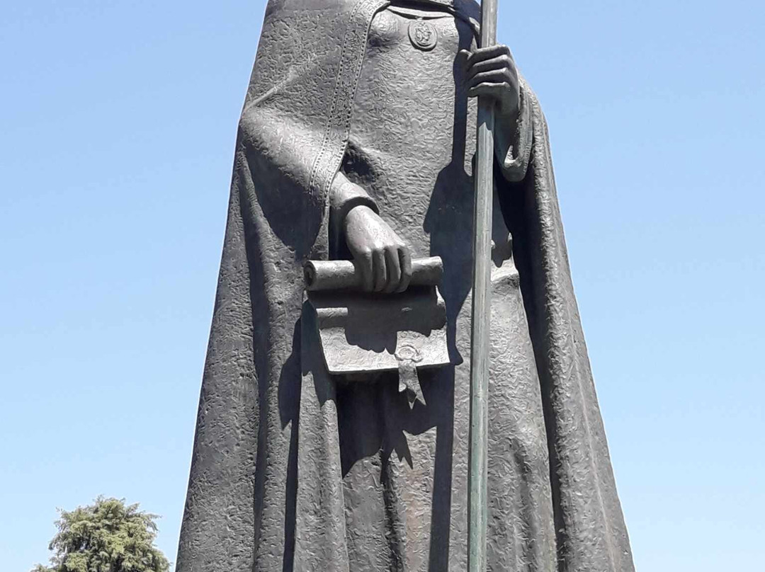 Estátua De Santa Beatriz Da Silva景点图片