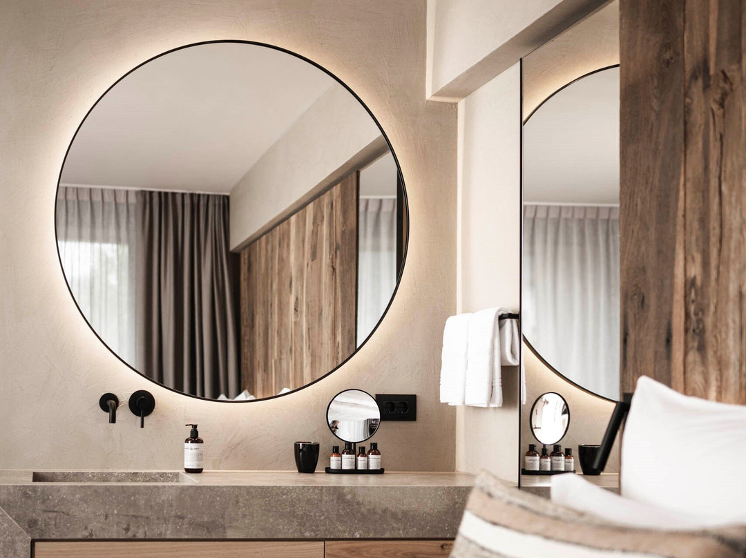 Hotel Lowenhof主图