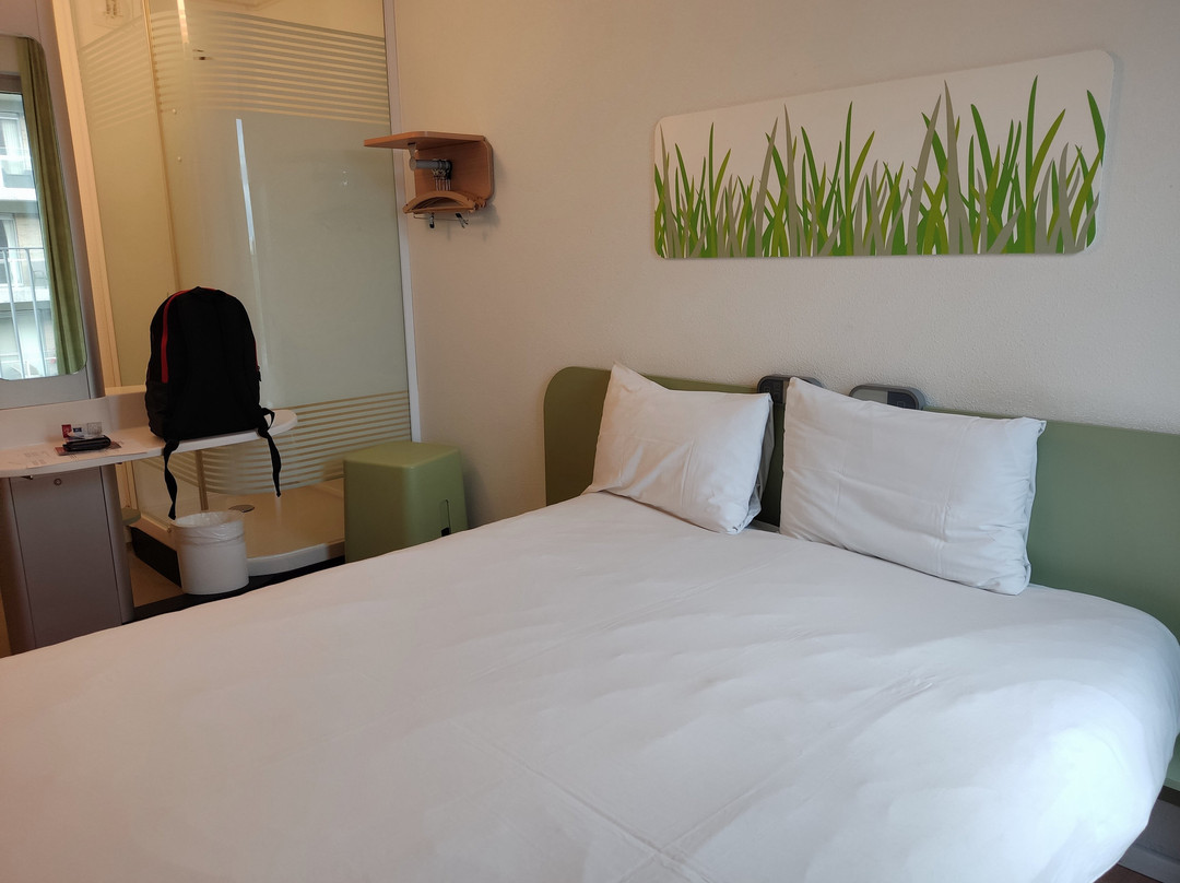 伊泰普布鲁日中心车站酒店主图