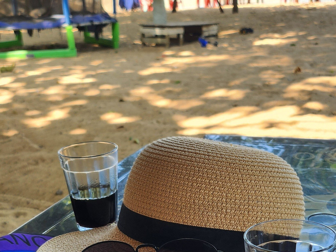 Coqueiro Beach景点图片