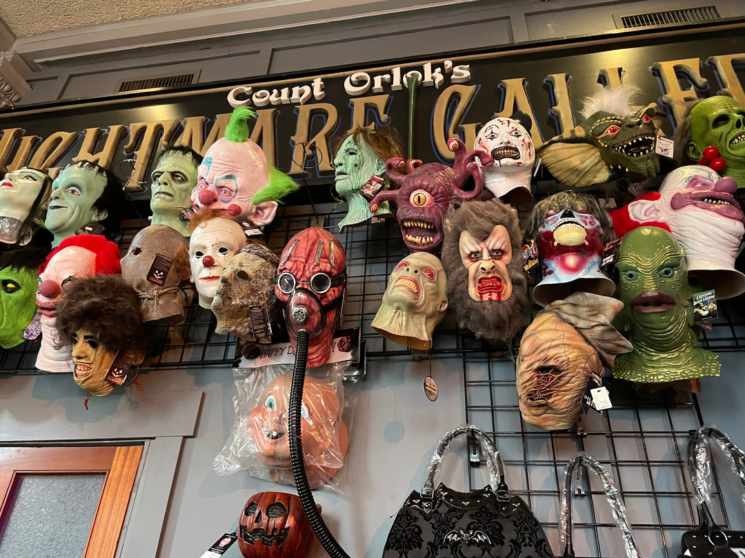 Count Orlok's Nightmare Gallery景点图片