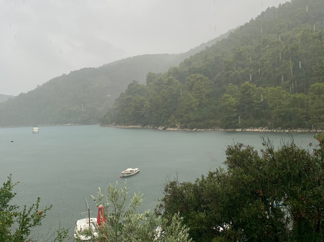 Istruga Beach-Brna必去景点