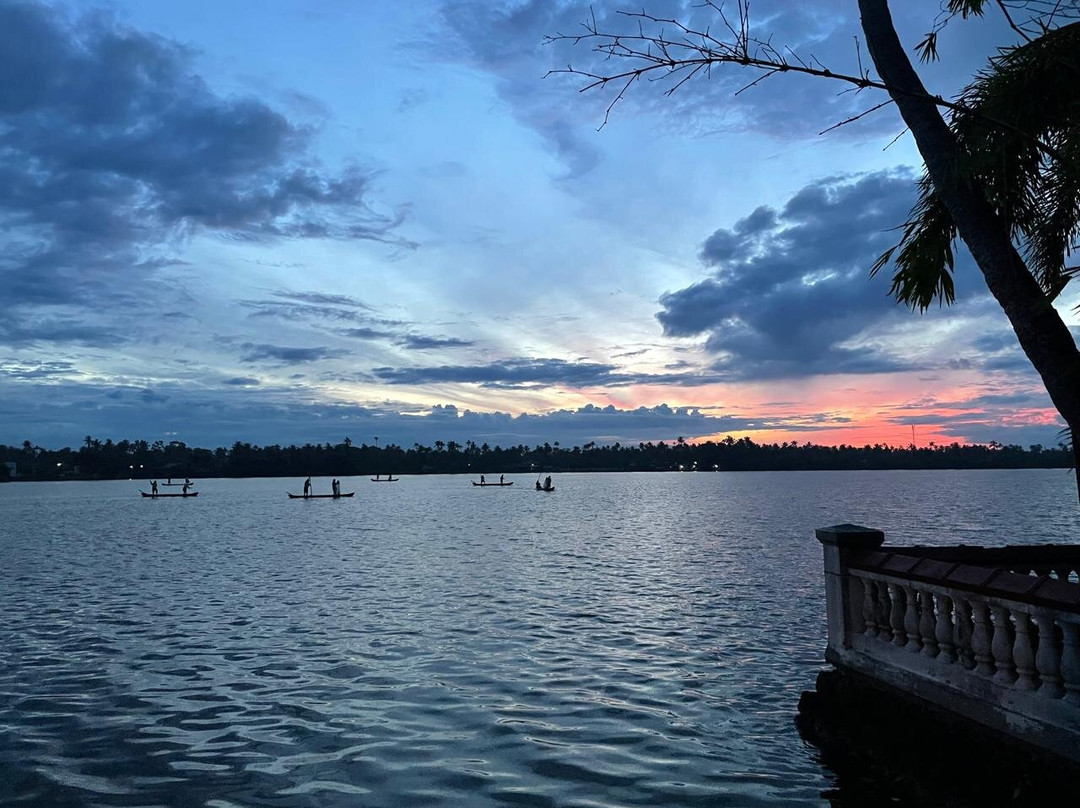 马欣德拉柴瑞海海滩俱乐部主图