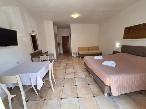 佩尔拉海滩主图