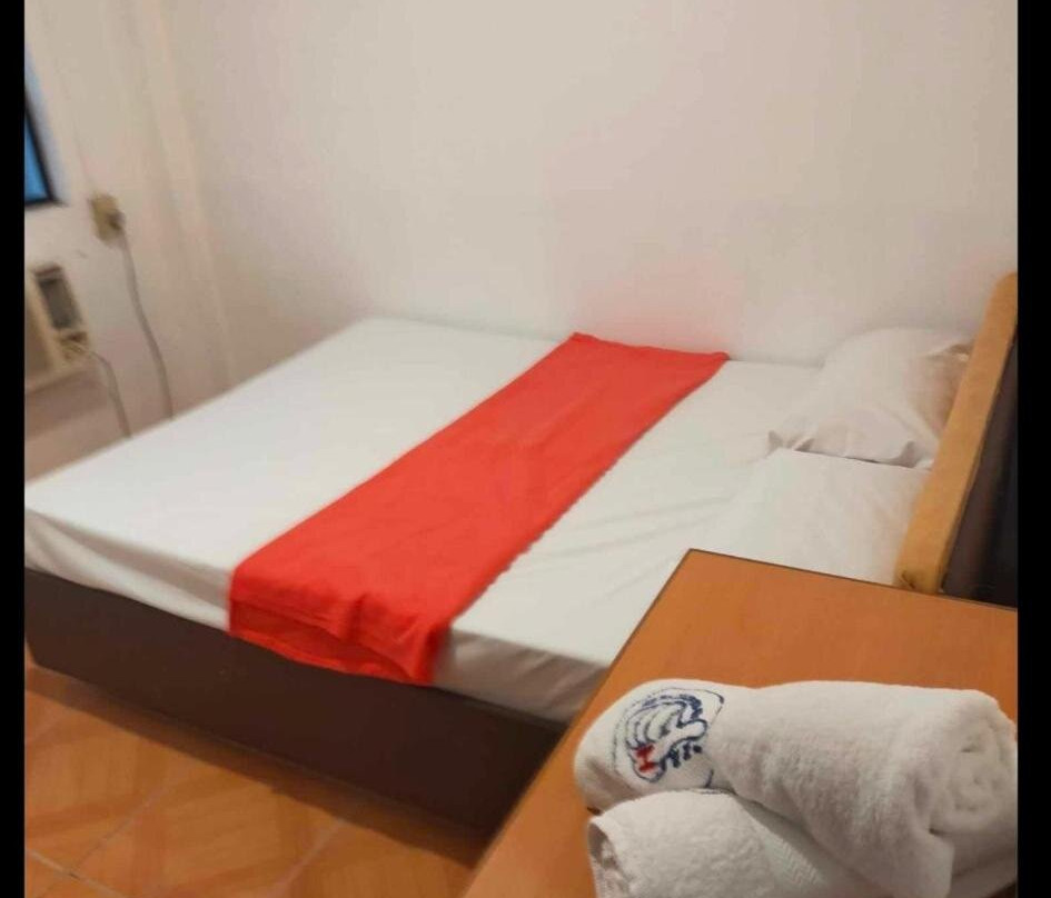 Auzone Inn