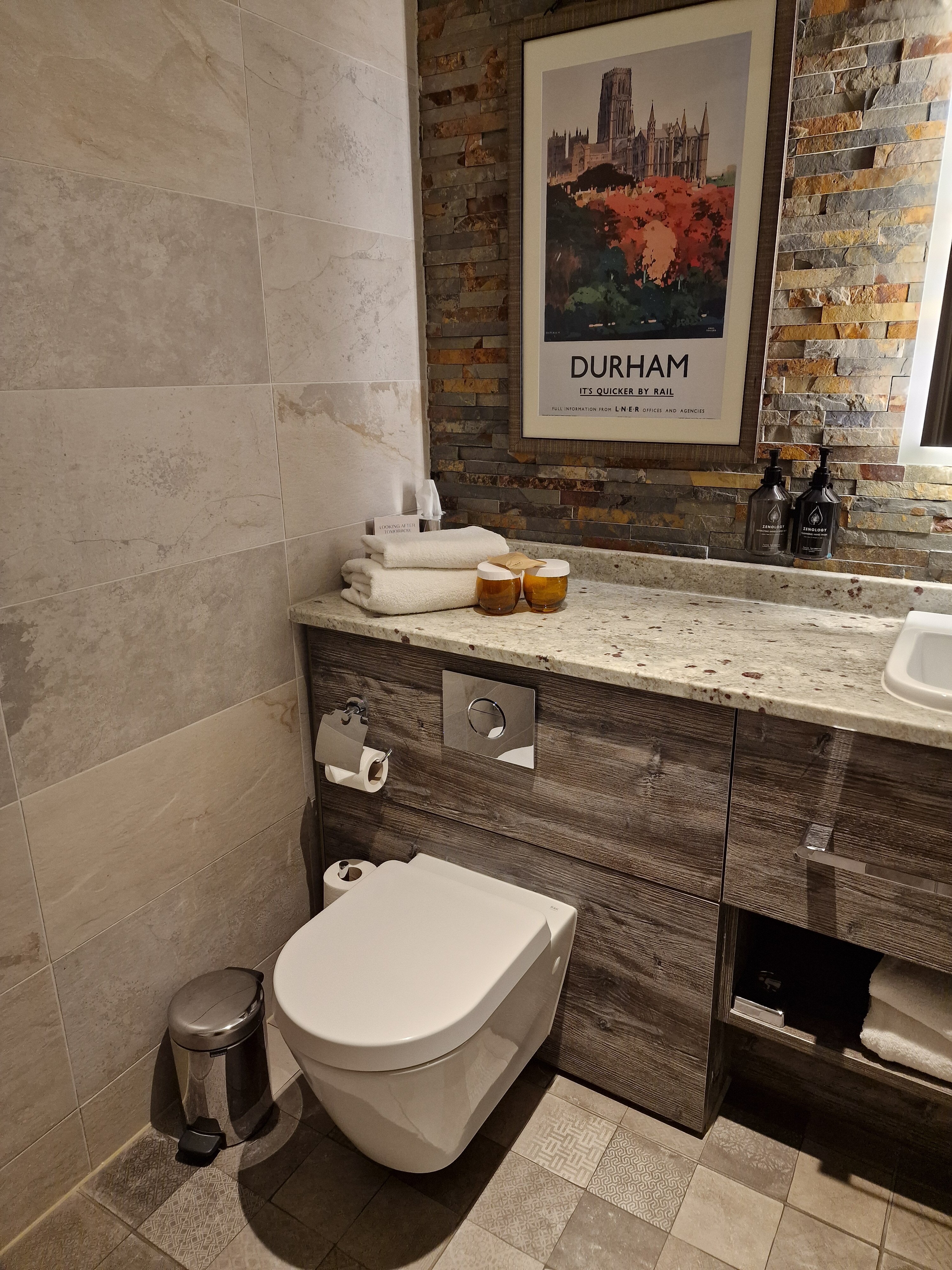 Hotel Indigo Durham, an IHG hotel-浴室