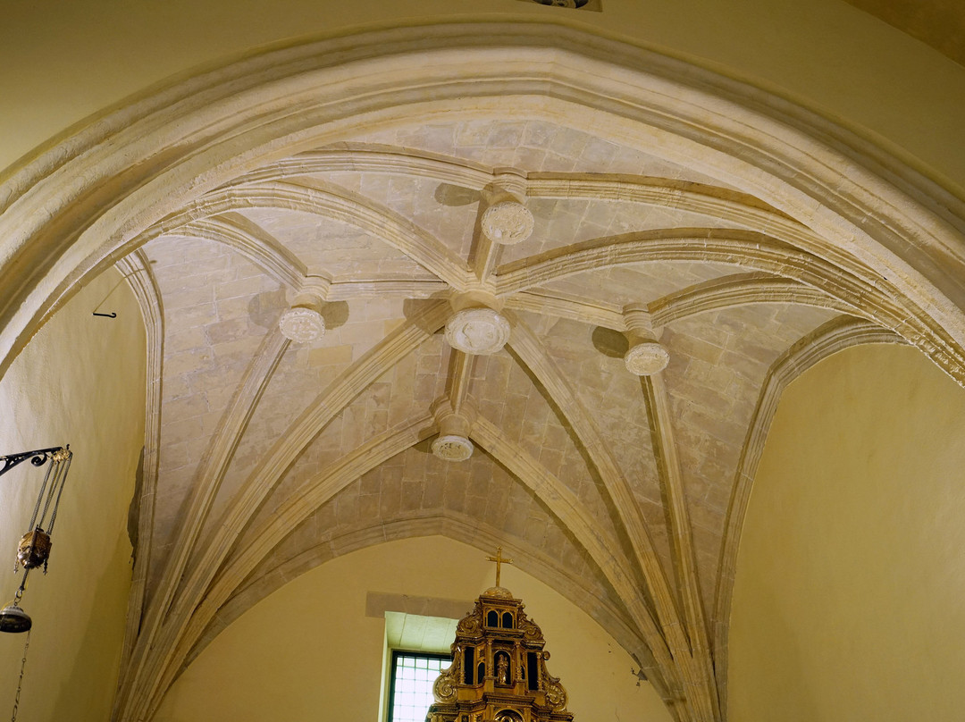Chiesa di Sant'Ambrogio-Monserrato必去景点