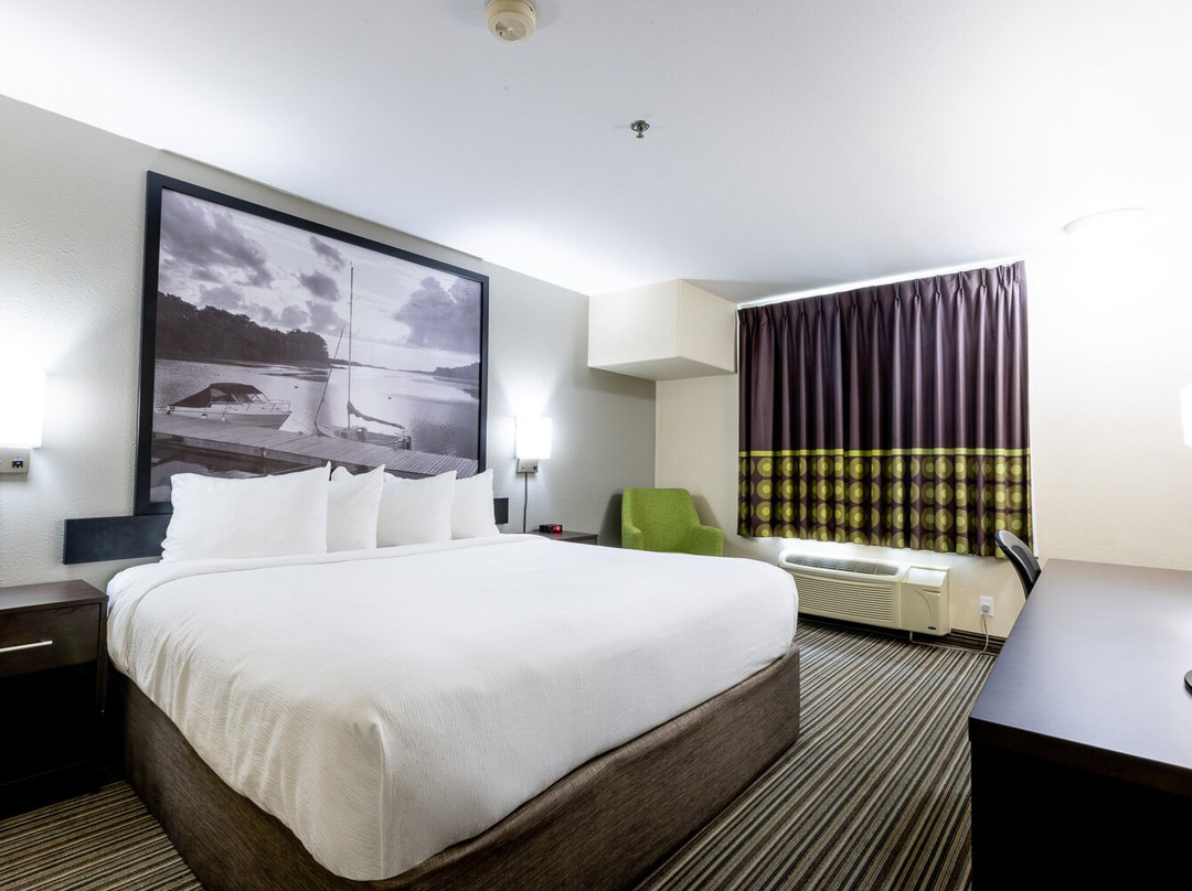 Super 8 by Wyndham Truro NS主图