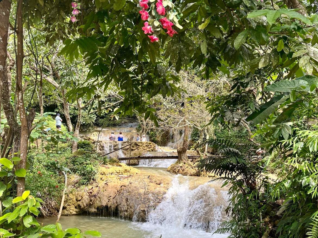 Hieu Waterfall景点图片