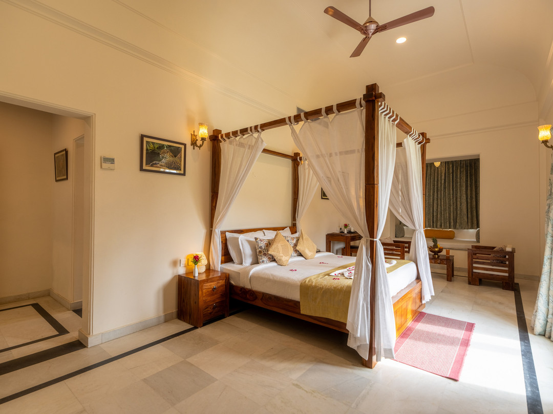 Hotel Raj Bagh Palace主图