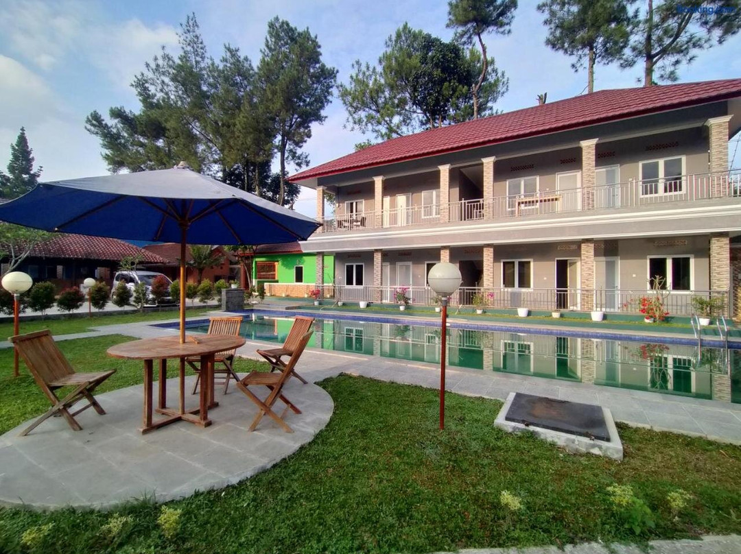 Adam Guesthouse Mitra Reddoorz