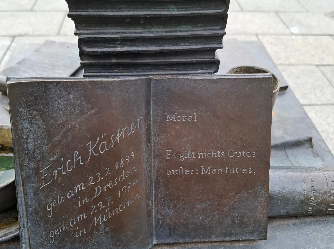 Erich Kaestner Denkmal-德累斯顿必去景点