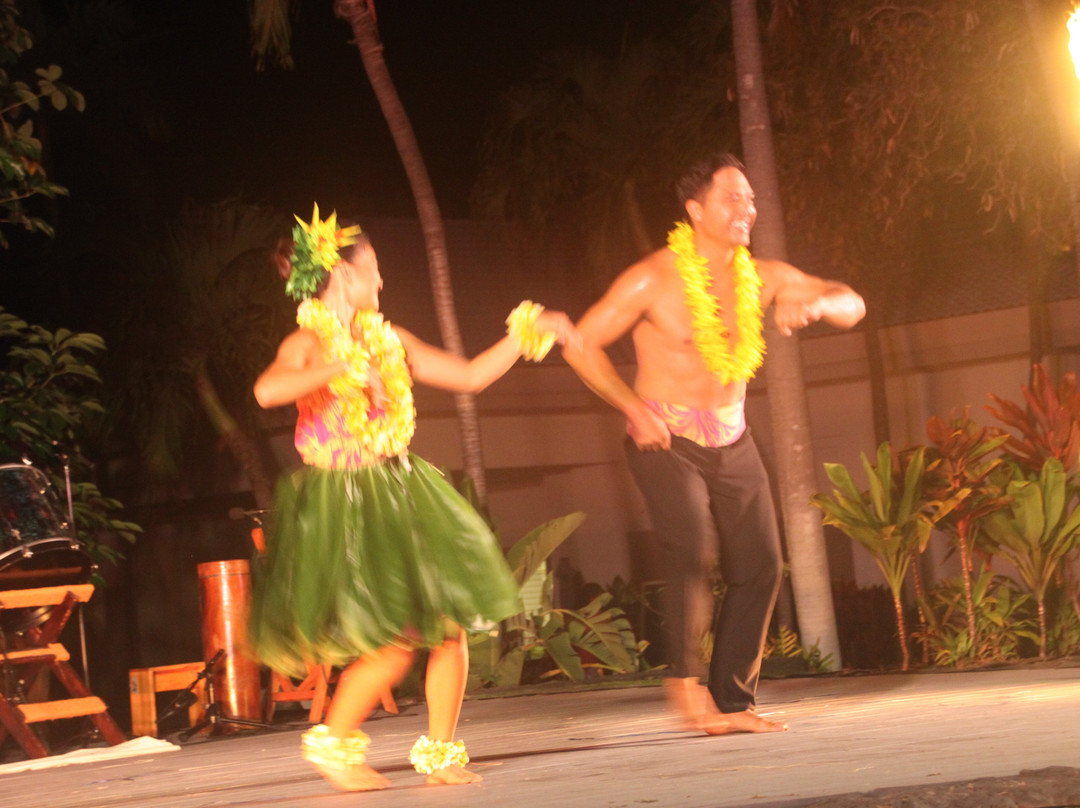 Hawaiiloa Luau-卡慕也拉必去景点