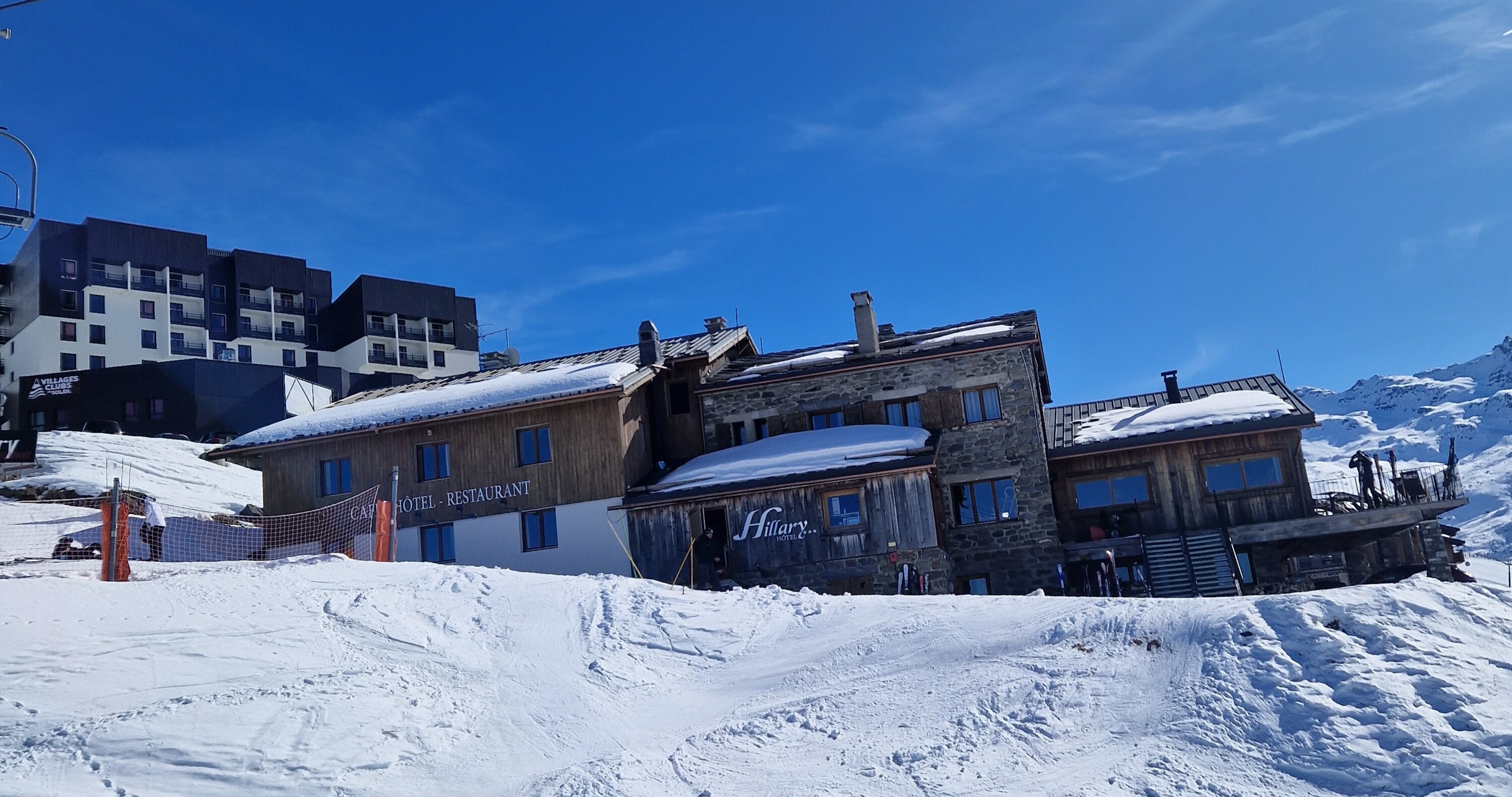 Hillary Hotel-官方