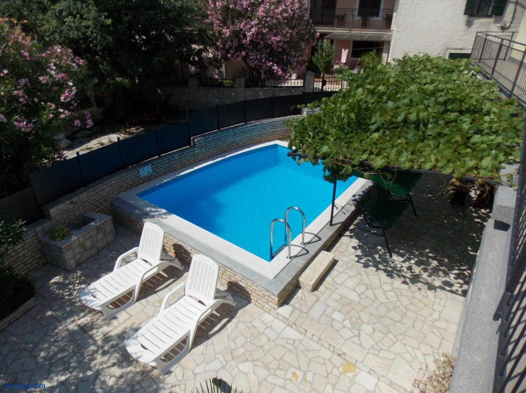 Aurelia Apartment