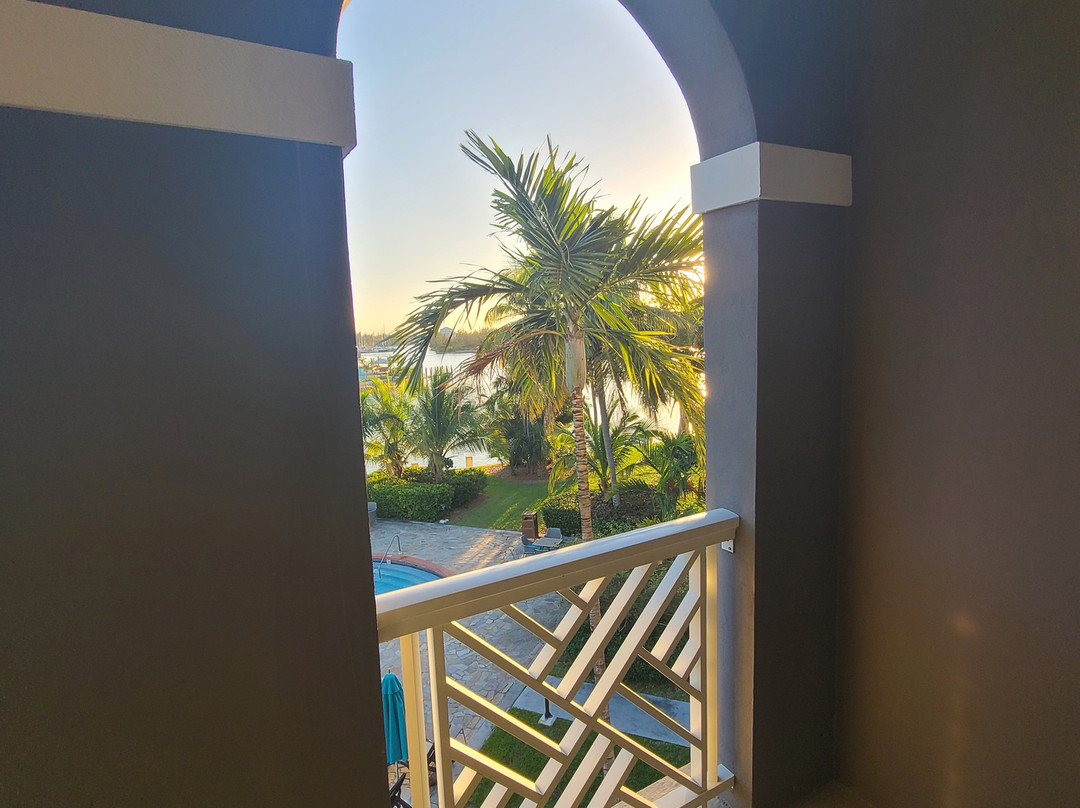 Pelican Bay Hotel主图