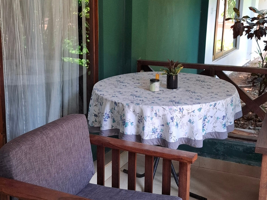 Dunhill Beach Resort主图