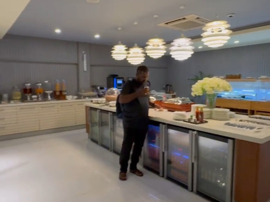 Moonimaa Airport Lounge-湖卢勒必去景点