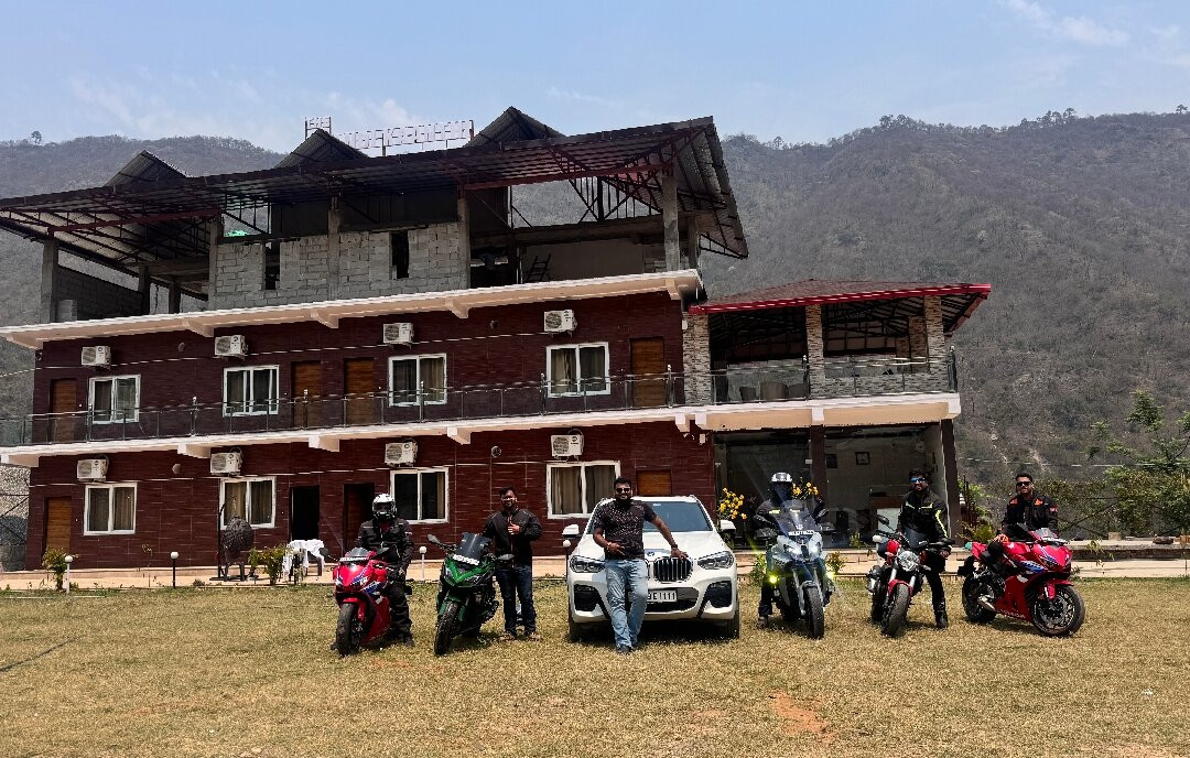 Daandi Kaanthi Hotel