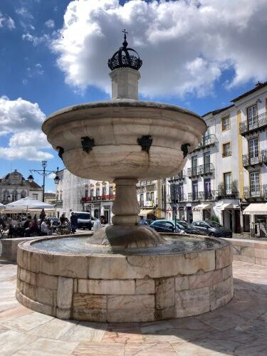 Praça do Giraldo-埃武拉必去景点