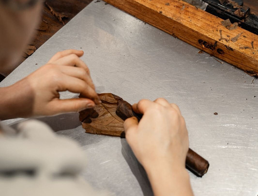 Bribón - La Fabrica Nacional De Tabacos-巴里查拉必去景点