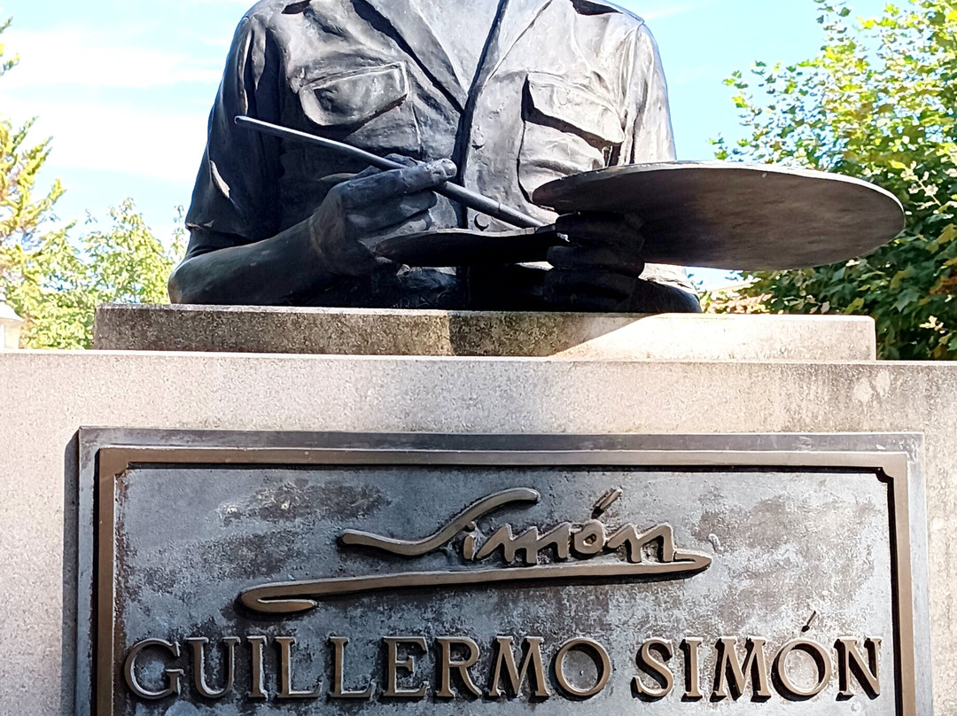 Escultura «el Pintor De Lo Asturiano»-比拉维西奥萨必去景点