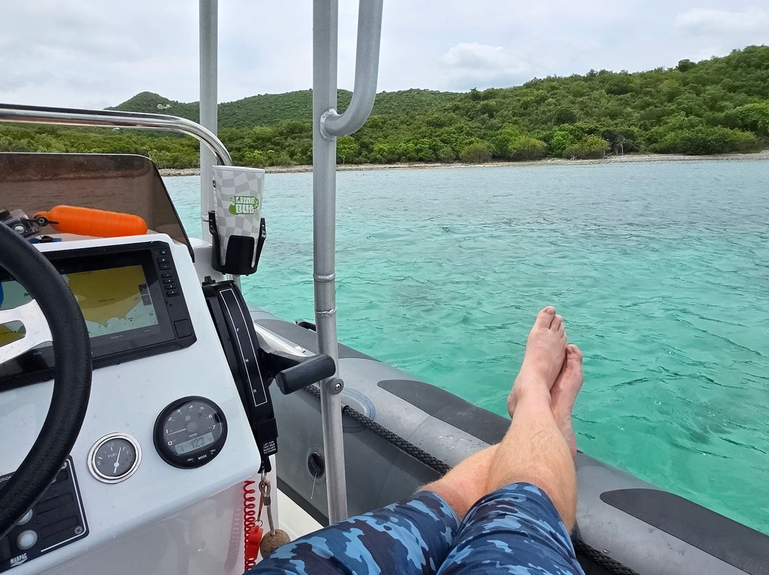 Dockside Dinghy-Coral Bay必去景点