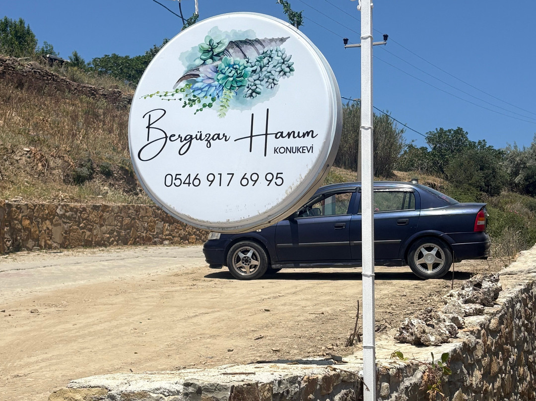 Bergüzar Hanım Konukevi