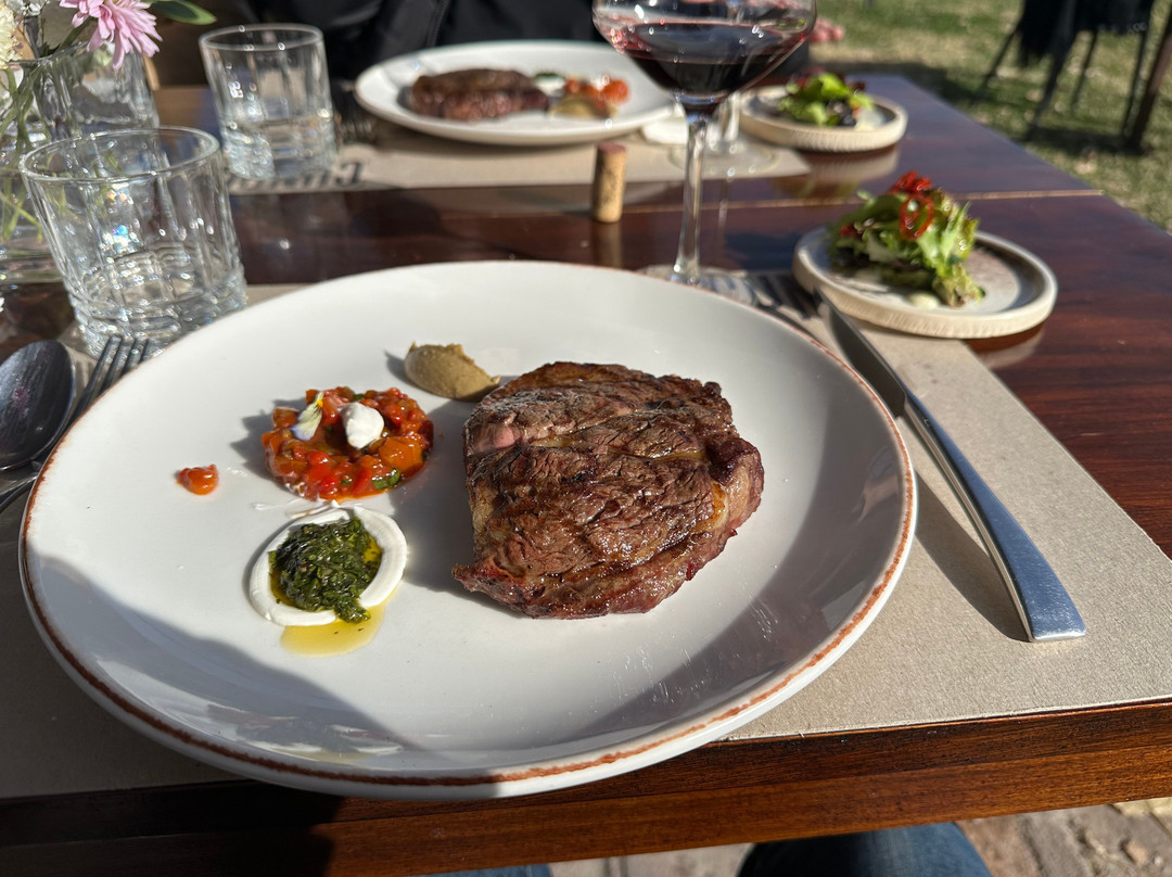 Cundo Altamira-La Consulta必去景点