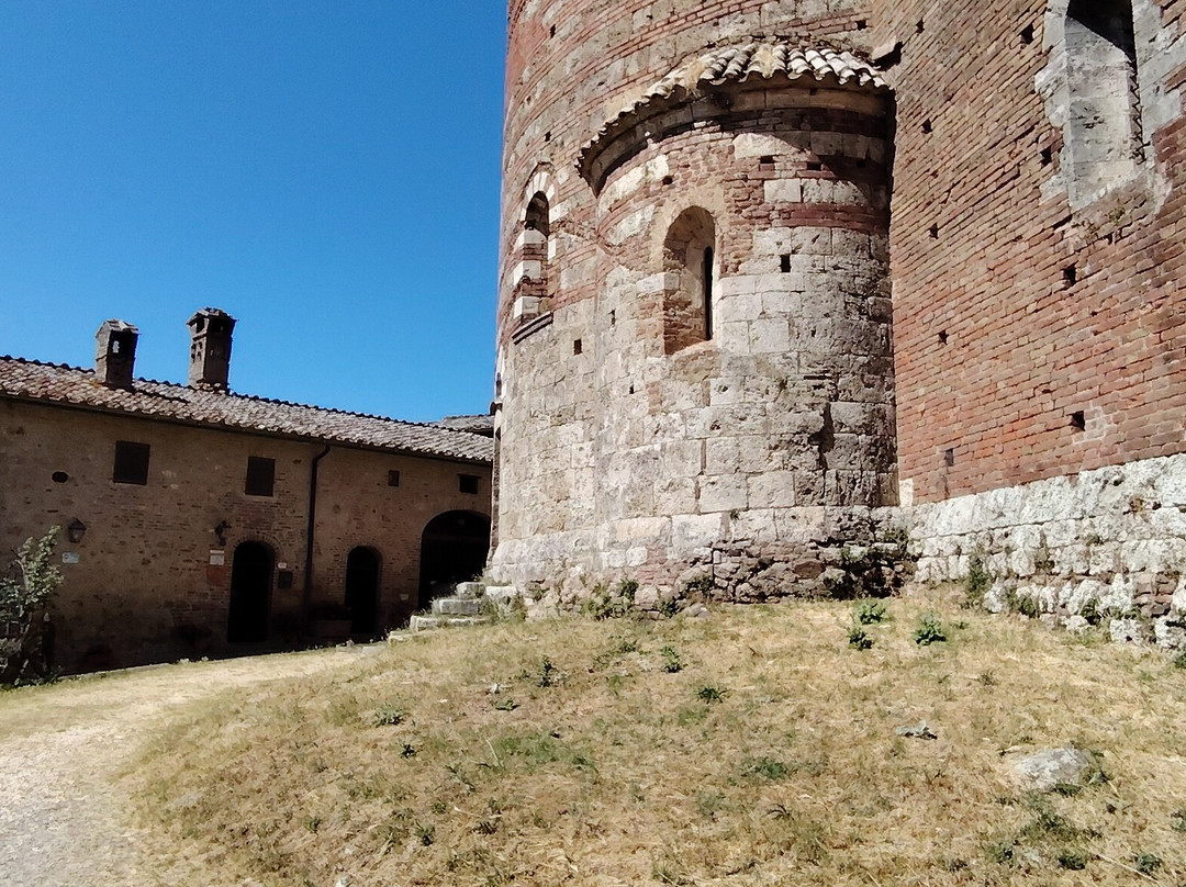 Cappella di San Galgano a Montesiepi-丘斯迪诺必去景点