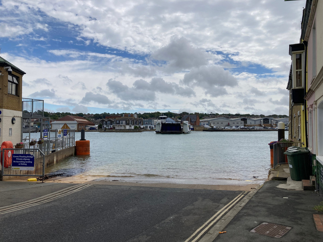Cowes Floating Bridge-考兹必去景点