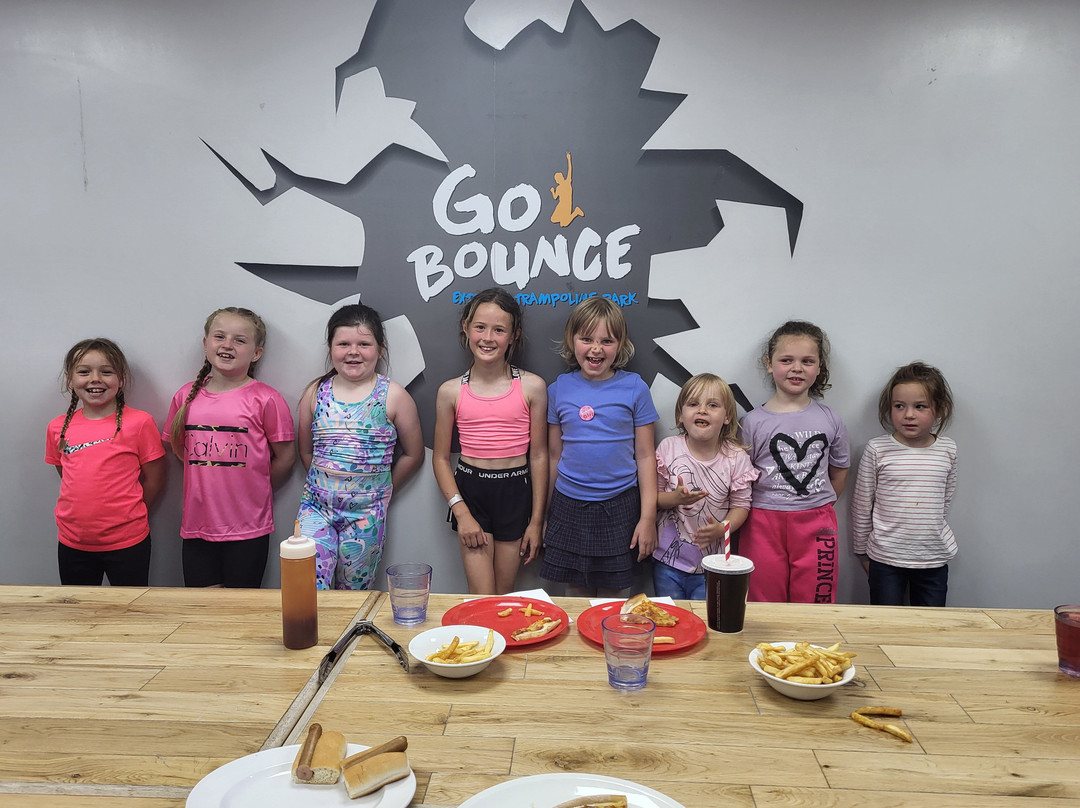 Go Bounce Extreme Trampoline Park-唐克斯特必去景点