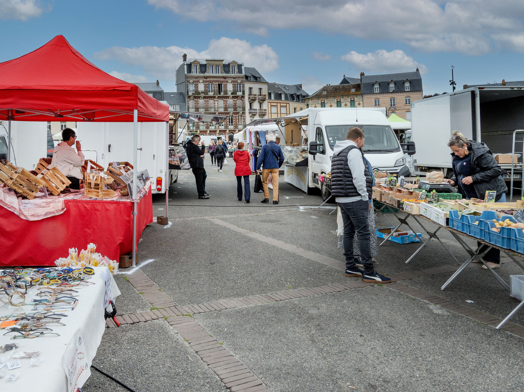 Le Marché De Mers-les-bains-梅尔莱班必去景点