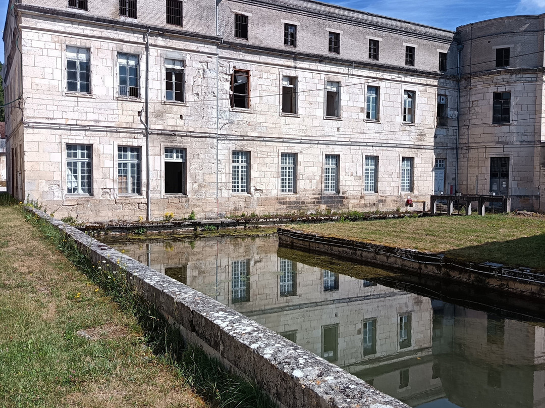 Abbaye de Clairvaux-Ville-Sous-La-Ferte必去景点