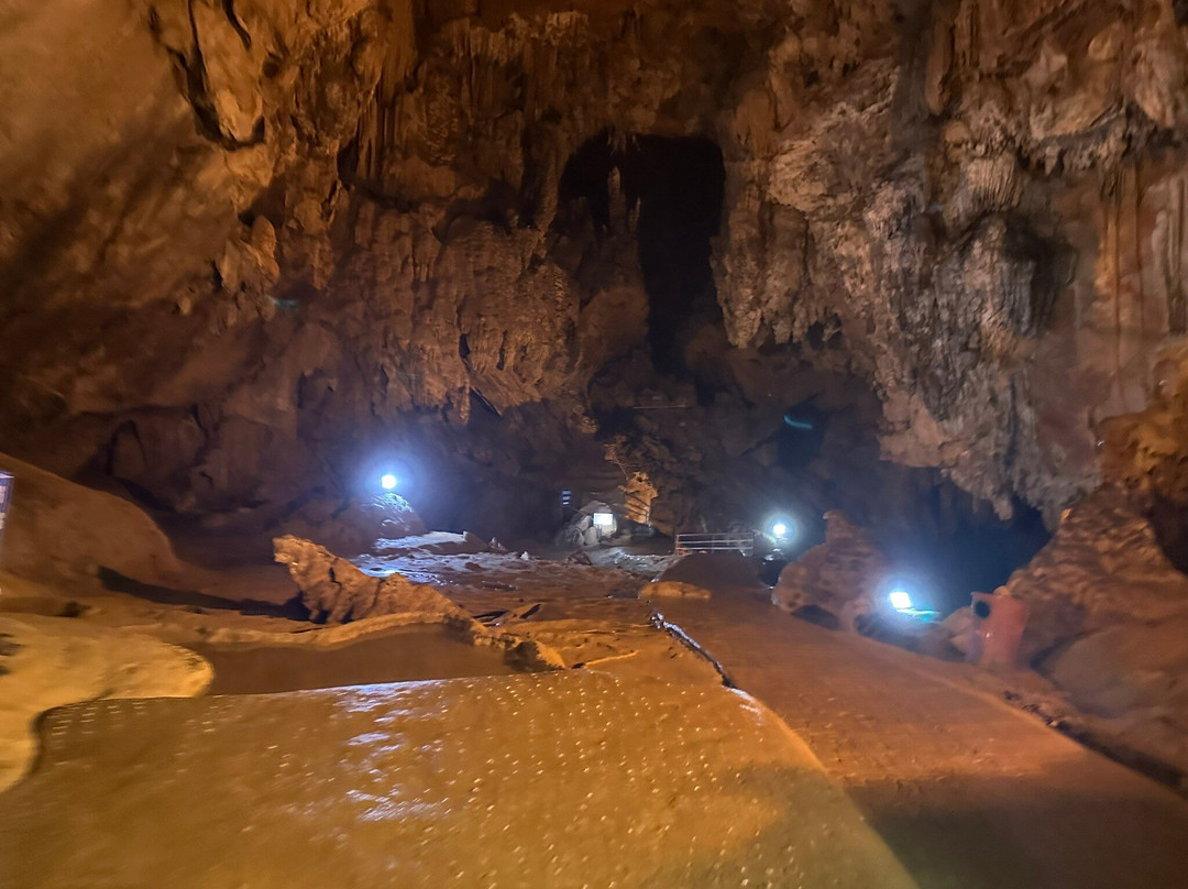 Nguom Ngao Cave-高平必去景点