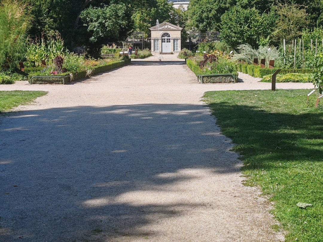 Jardin de l'Arquebuse-第戎必去景点