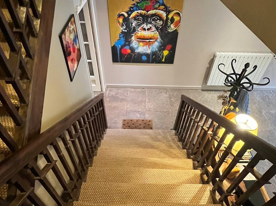 A l'Ombre du Château主图