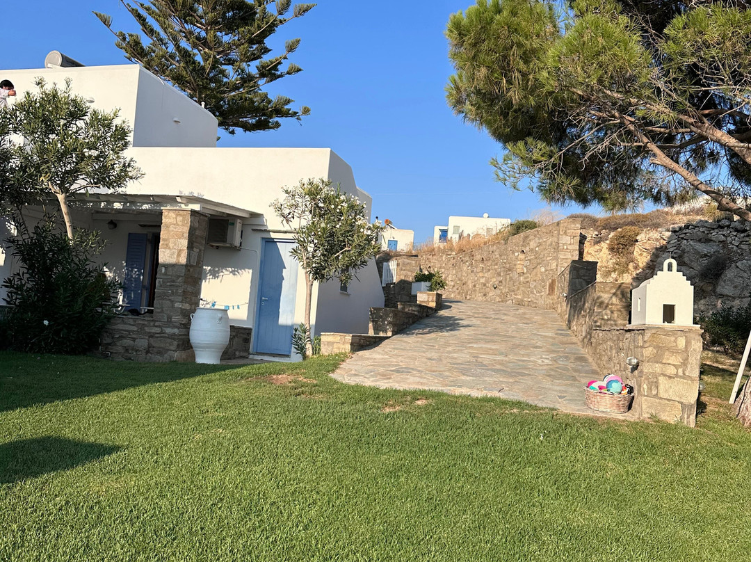 Elena Studios & Apartments主图