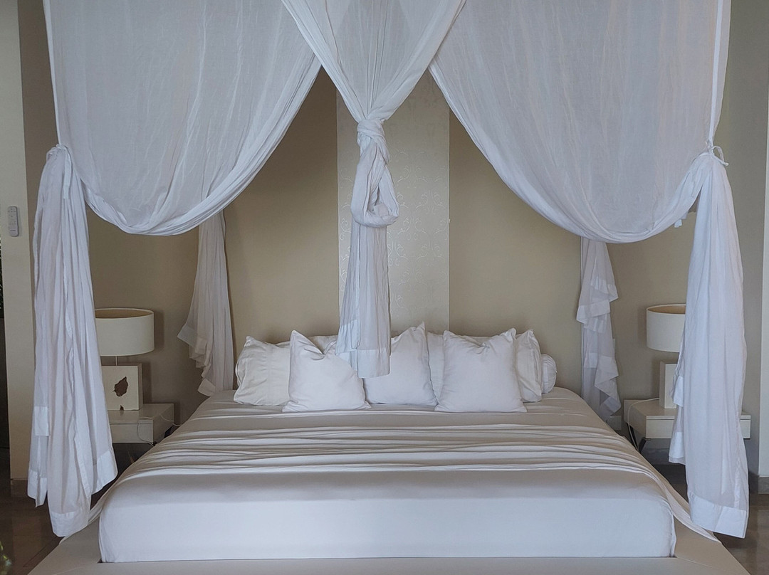 巴厘岛申雅塔别墅度假酒店主图