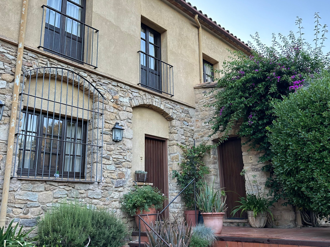 La Riera Hostel and Resturant主图