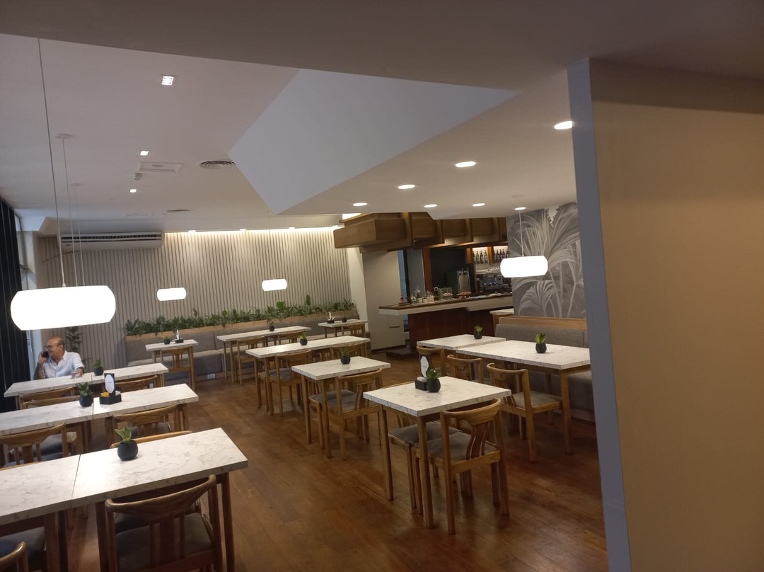 Hotel Del Jardin主图