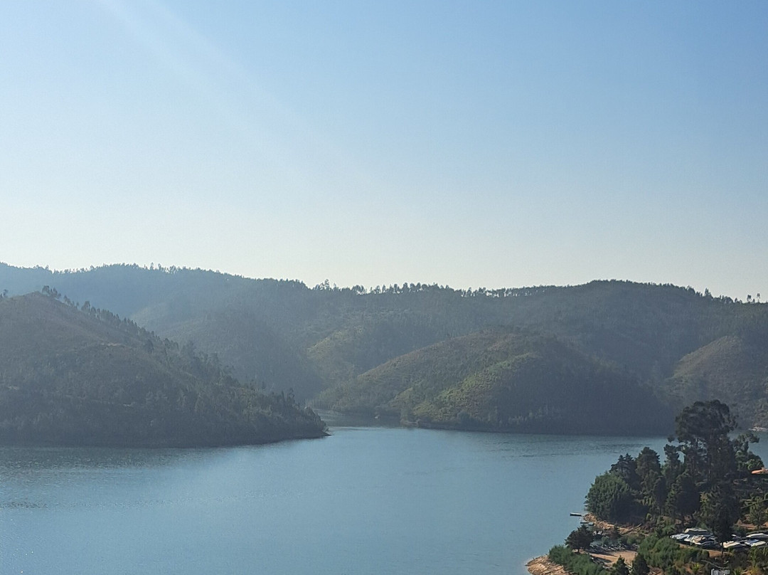 Lago Azul-Ferreira do Zezere必去景点